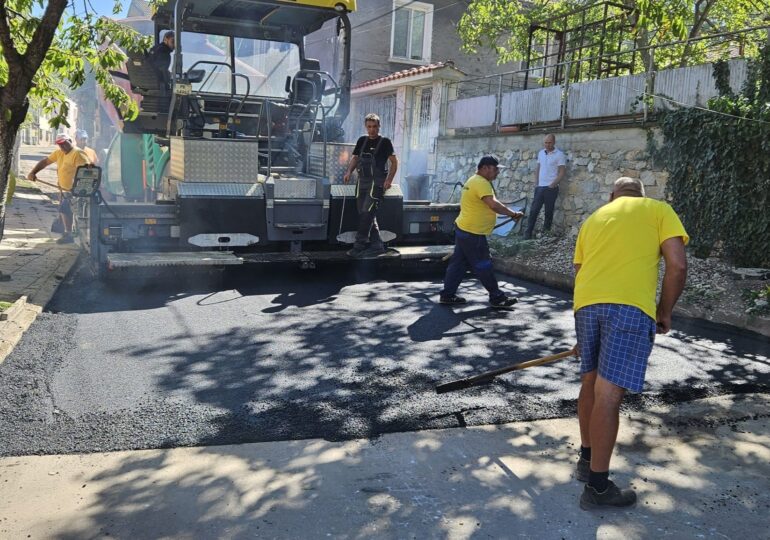 Улица в Първенец е с нов асфалт, ремонти текат в Марково и Браниполе (СНИМКИ)