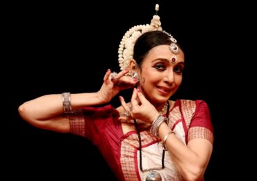 Известната индийска танцьорка Шармила Мукерджи представя древния класически стил одиси в Пловдив