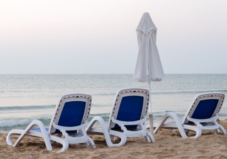 След скандал с изгонени от плажа туристи: Министерство на туризма започва изненадващи проверки