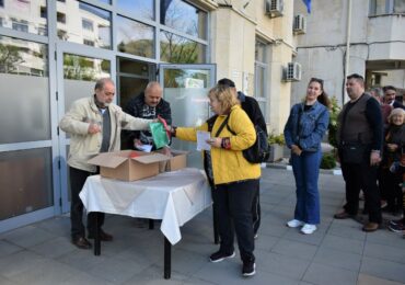 Раздават безплатно 150 знамена на Гергьовден в Асеновград