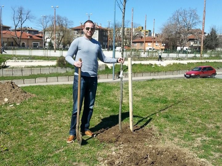 Георги Гатев, ГЕРБ: Живея, работя и отглеждам детето си в „Тракия”