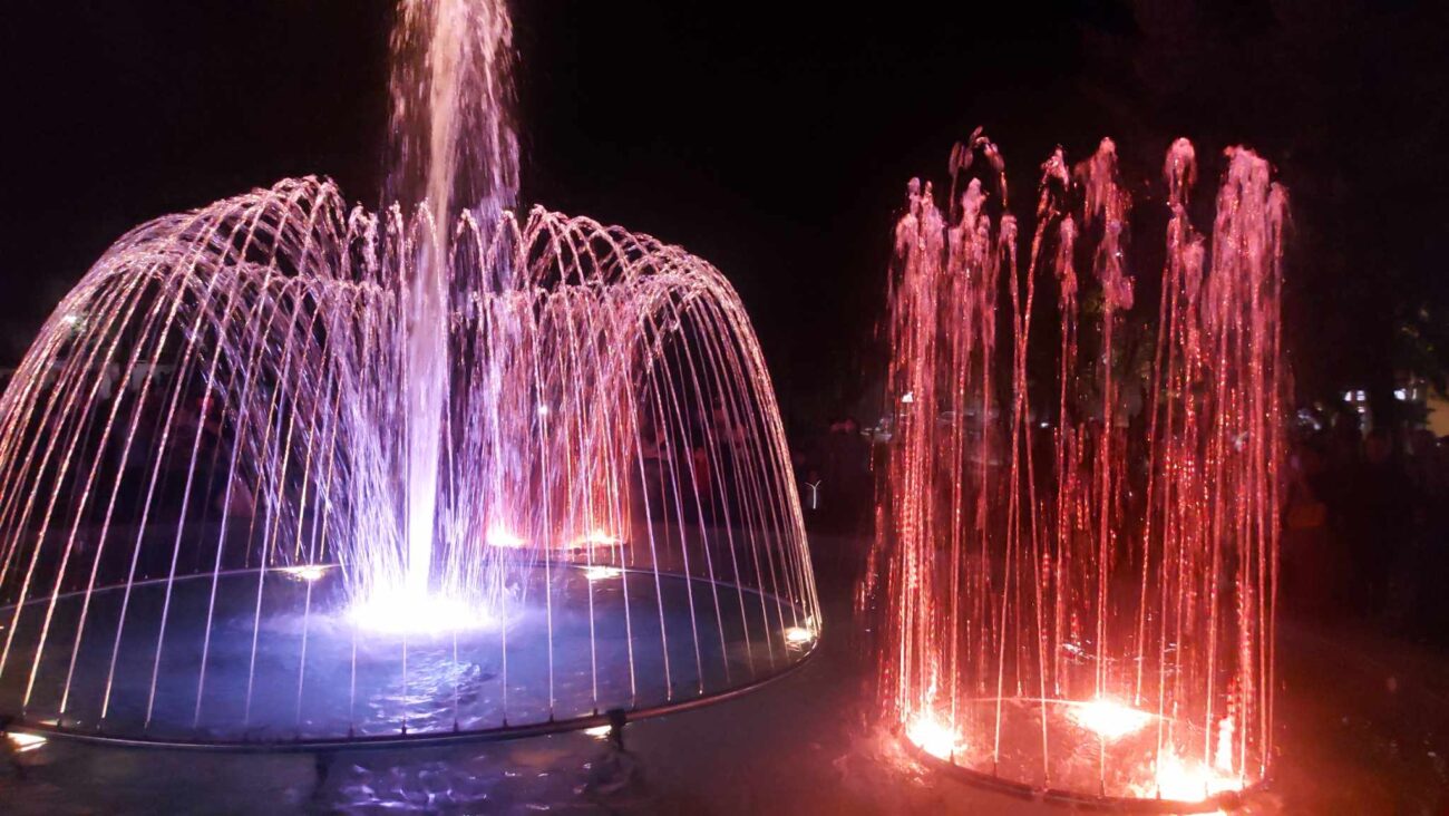 Откриха новия площад в село Първенец, пеещият фонтан се превърна в атракция (СНИМКИ)