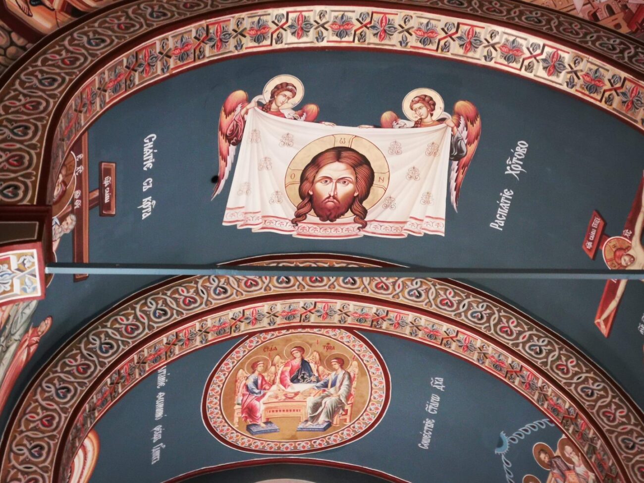 Ограничават движението около митрополитски храм „Света Марина“