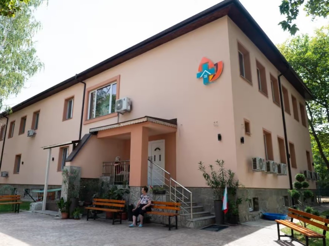 Дом "Хармония" - качество и професионализъм в грижата за възрастните хора в Пловдив (СНИМКИ)