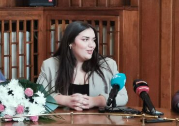 Удостоиха с "Почетен знак на Пловдив" шахматистката Виктория Радева