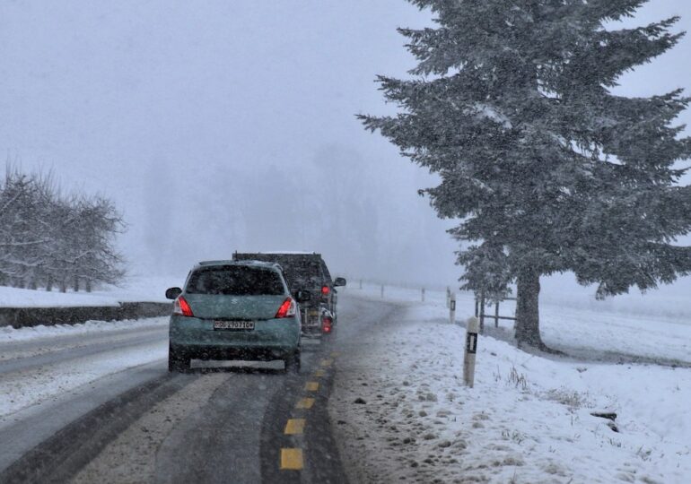 Сняг и виелици: Не тръгвайте на път, ако не е наложително, съветват от МВР