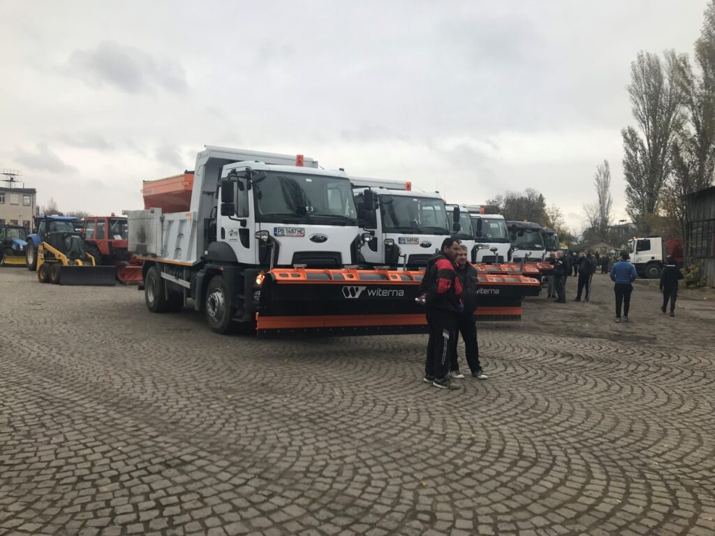 100 машини чистят Пловдив през зимата (СНИМКИ)