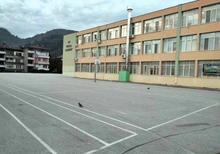 Още едно училище в Асеновград ще се сдобие със спортна площадка