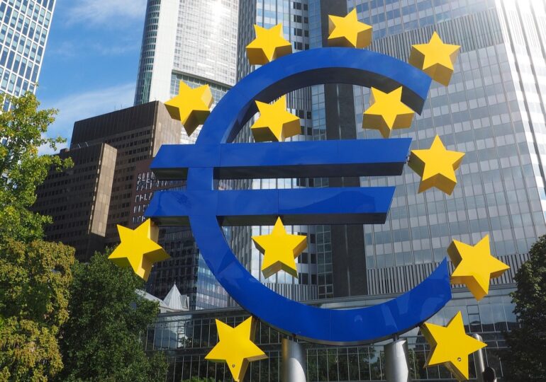 "Един гигант току-що ни напусна": Отиде си бащата на еврото Жак Делор