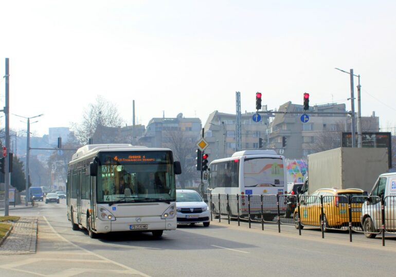 Окончателно: Децата до 14 години ще пътуват безплатно в градския транспорт в Пловдив