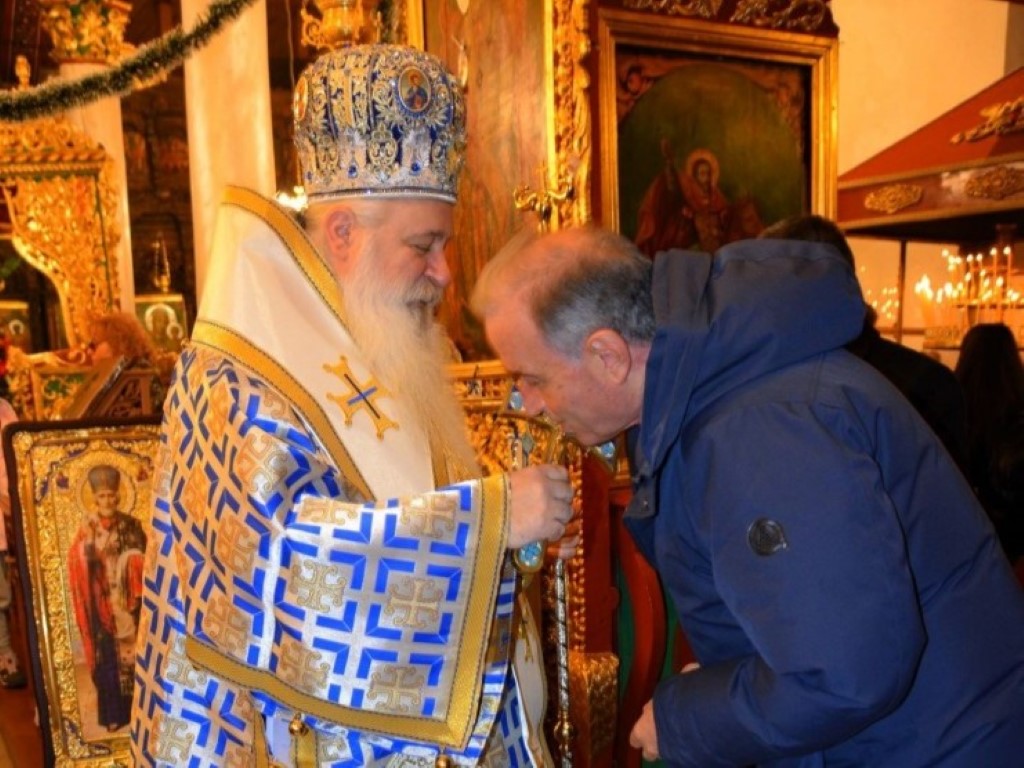 За шести път Mартин Пеев спаси кръста на Богоявление в Асеновград (СНИМКИ)