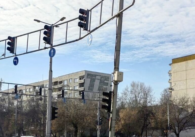 Ограничават движението по бул. „Дунав“ заради смяна на светофар