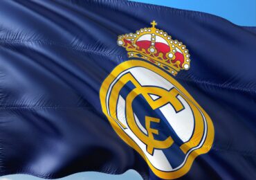Реал Мадрид разгроми Барселона и грабна Суперкупата на Испания (ВИДЕО)