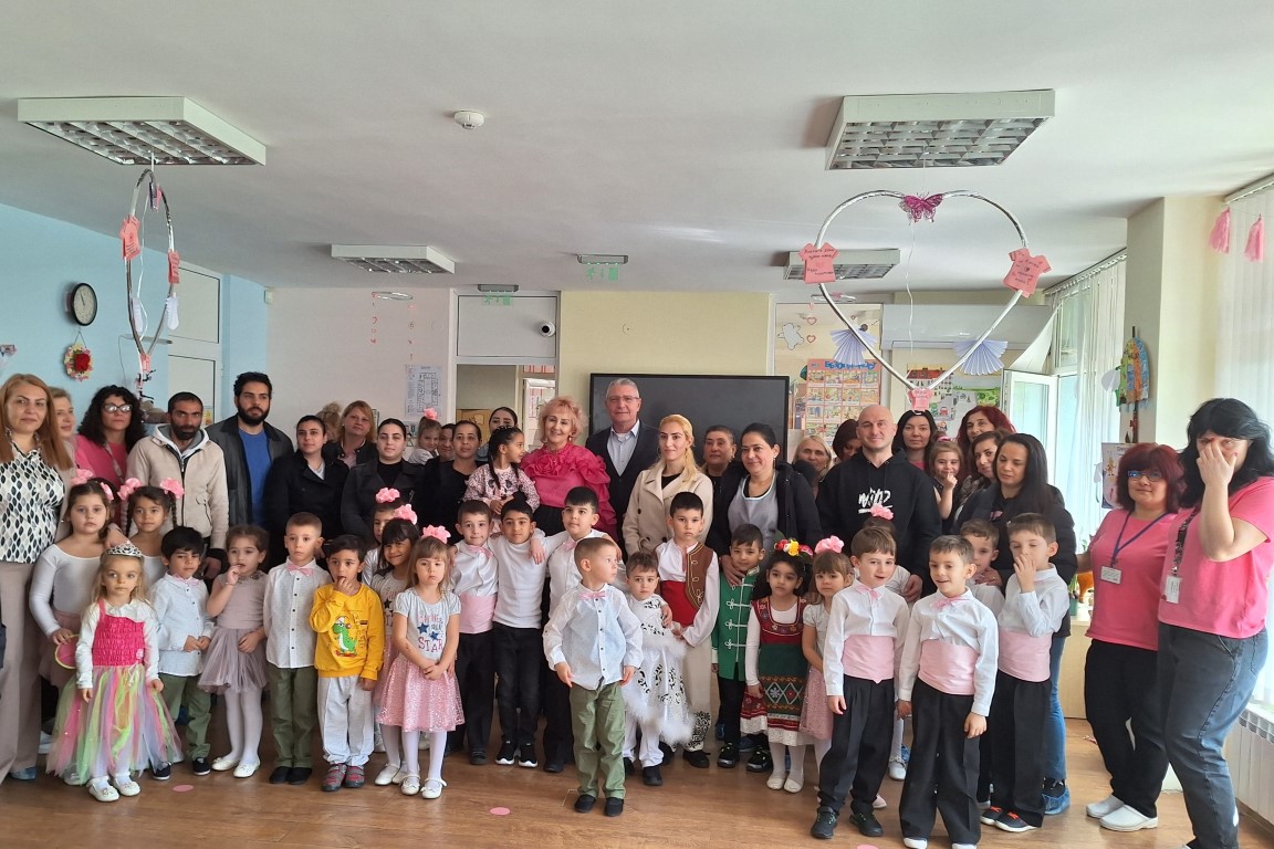 На Световния ден срещу тормоза в училище: Емил Русинов призова за толерантност и сплотеност