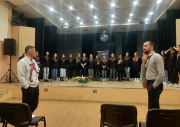 Цигуларят Васко Василев и Академичният народен хор на АМТИИ представят общ проект в Испания
