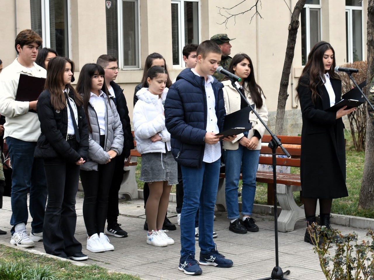 Кметът на Асеновград се поклони пред делото на Левски (СНИМКИ)