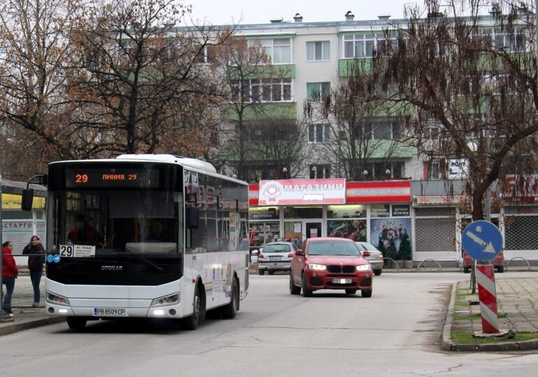 Затварят част от ул. „Солунска“, 5 автобусни линии променят маршрута си