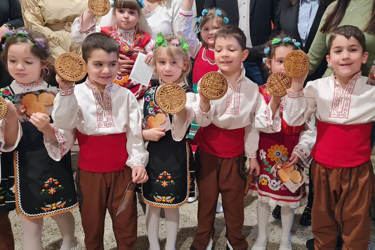 Децата от ДГ "Люляк" гостуваха на кмета на "Централен" Георги Стаменов (СНИМКИ и ВИДЕО)