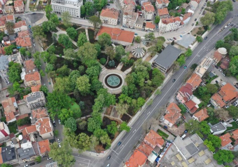 С тридневна празнична програма откриват най-старата градина в България