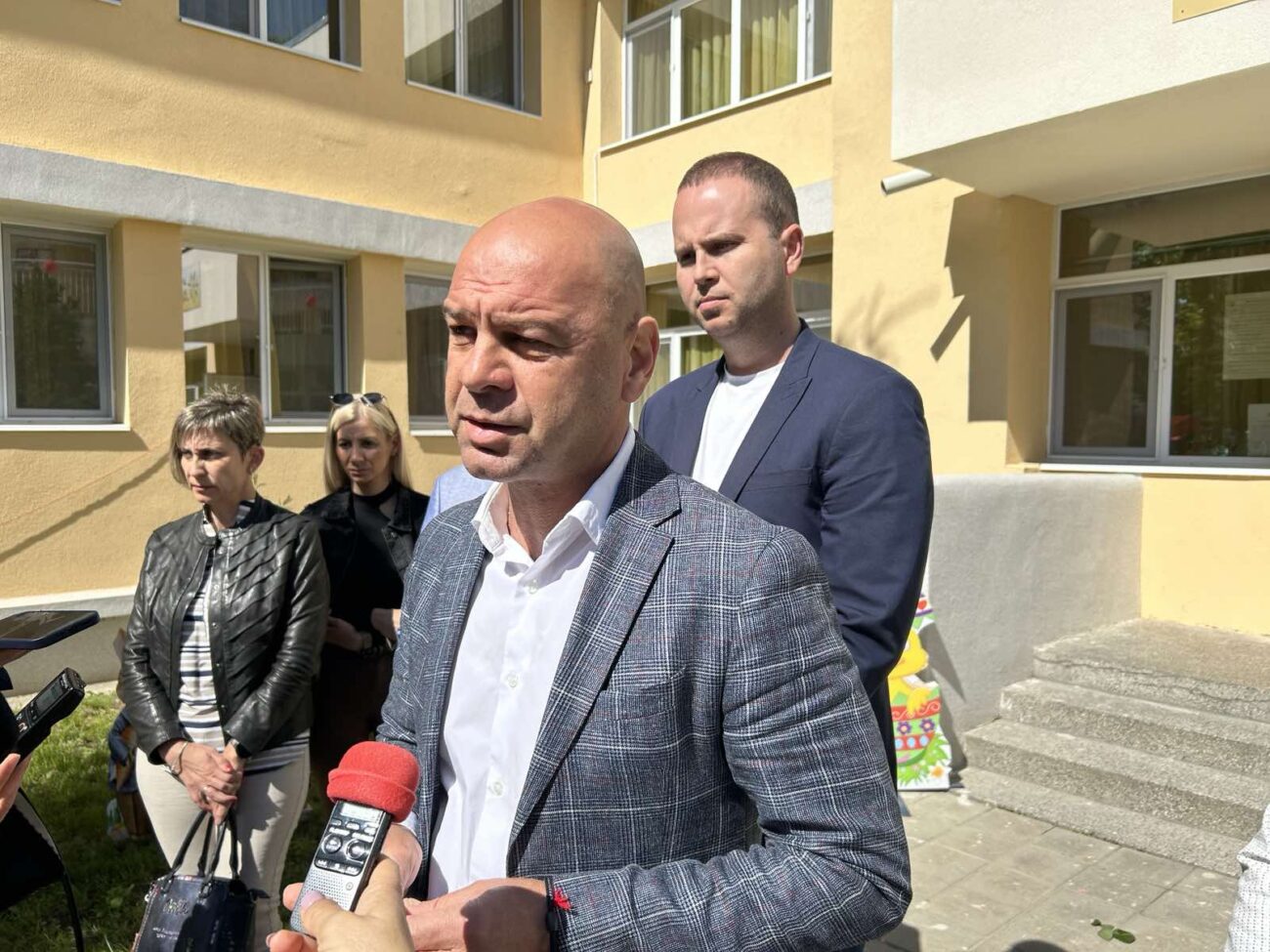 Костадин Димитров и районни кметове откриха обновени детски градини в Пловдив (СНИМКИ)