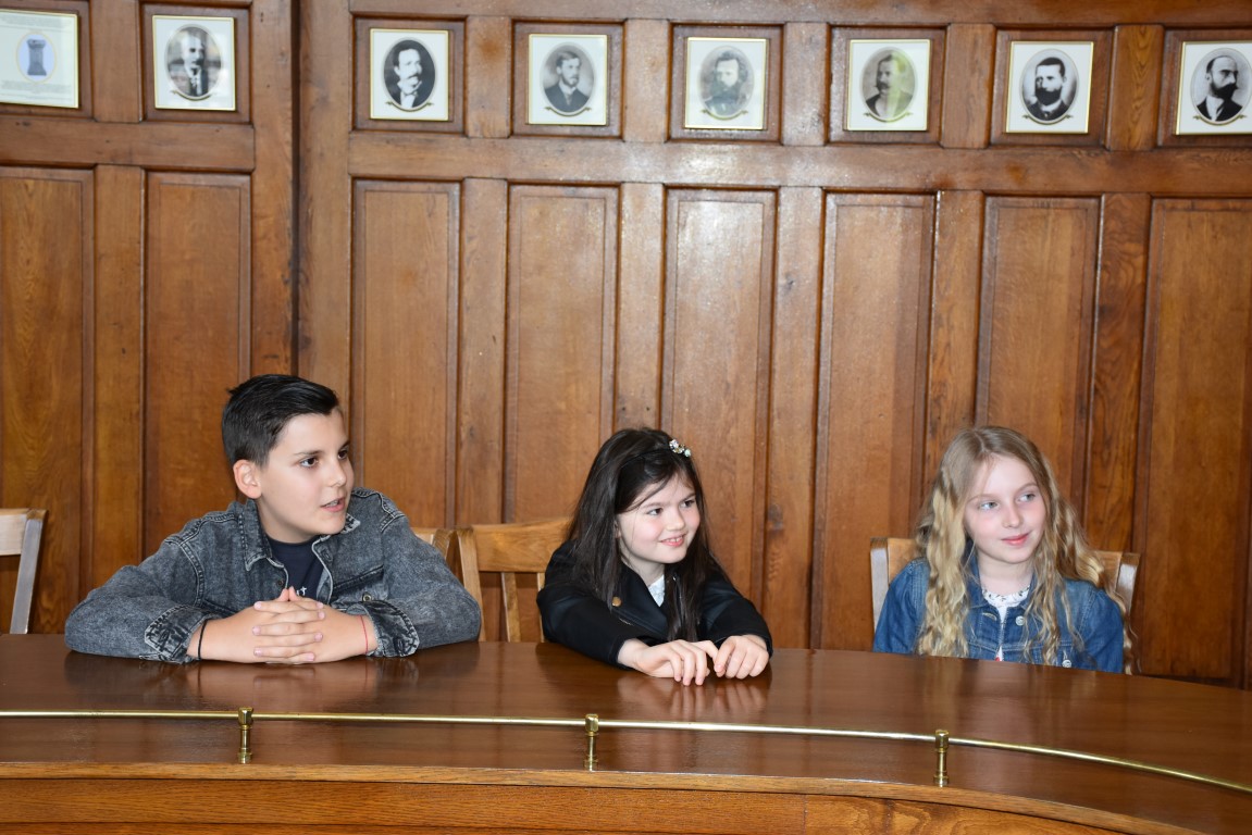 Костадин Димитров се срещна с децата от „Арт Войс Център“