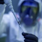 В надпревара с времето: Може ли ново лекарство да спре опасната ебола в Конго?