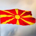 Журналист: Обществото в РСМ е токсично на тема България