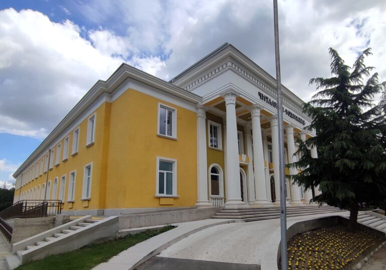 Община Асеновград дава подробности за проекта за обновяване на сградата на читалище „Родолюбие“