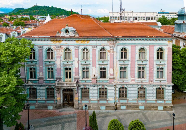 Община Пловдив превръща сградата на БНБ във филиал на Археологическия музей