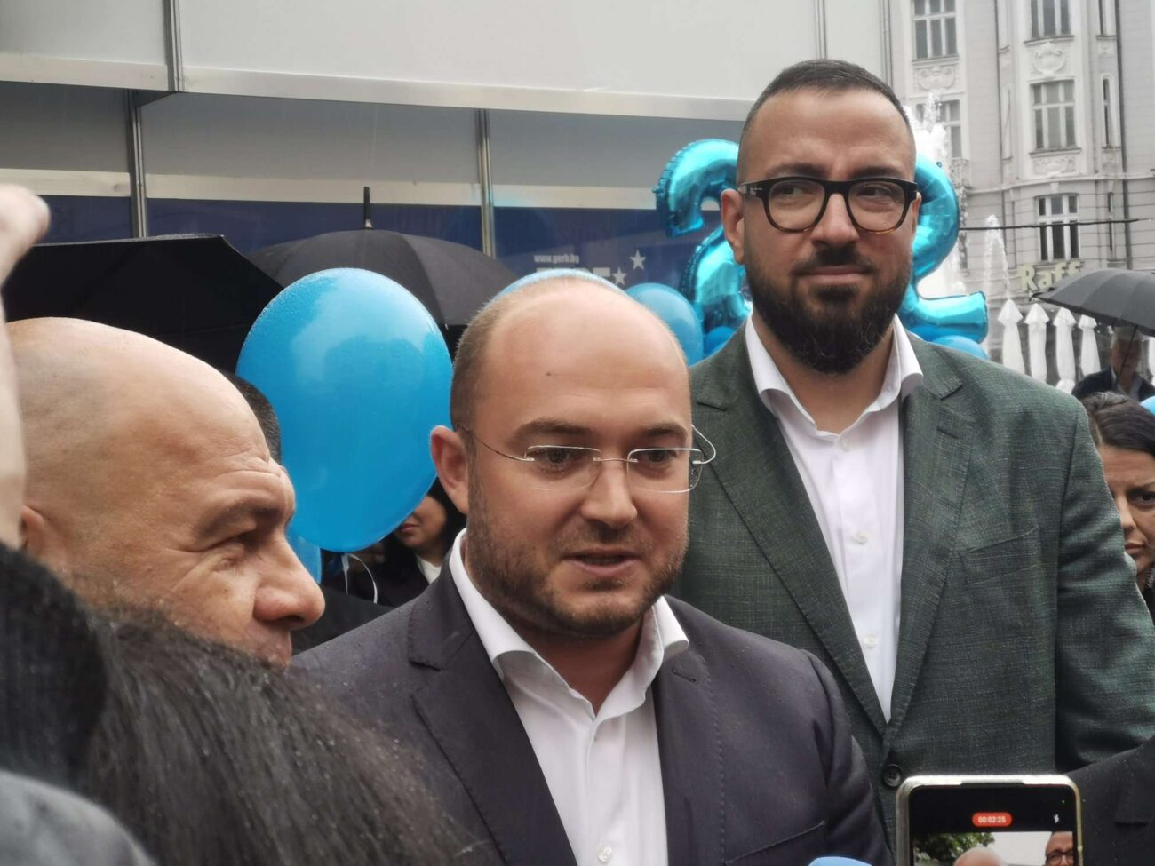 ГЕРБ откри официално предизборната си кампания в Пловдив (СНИМКИ)