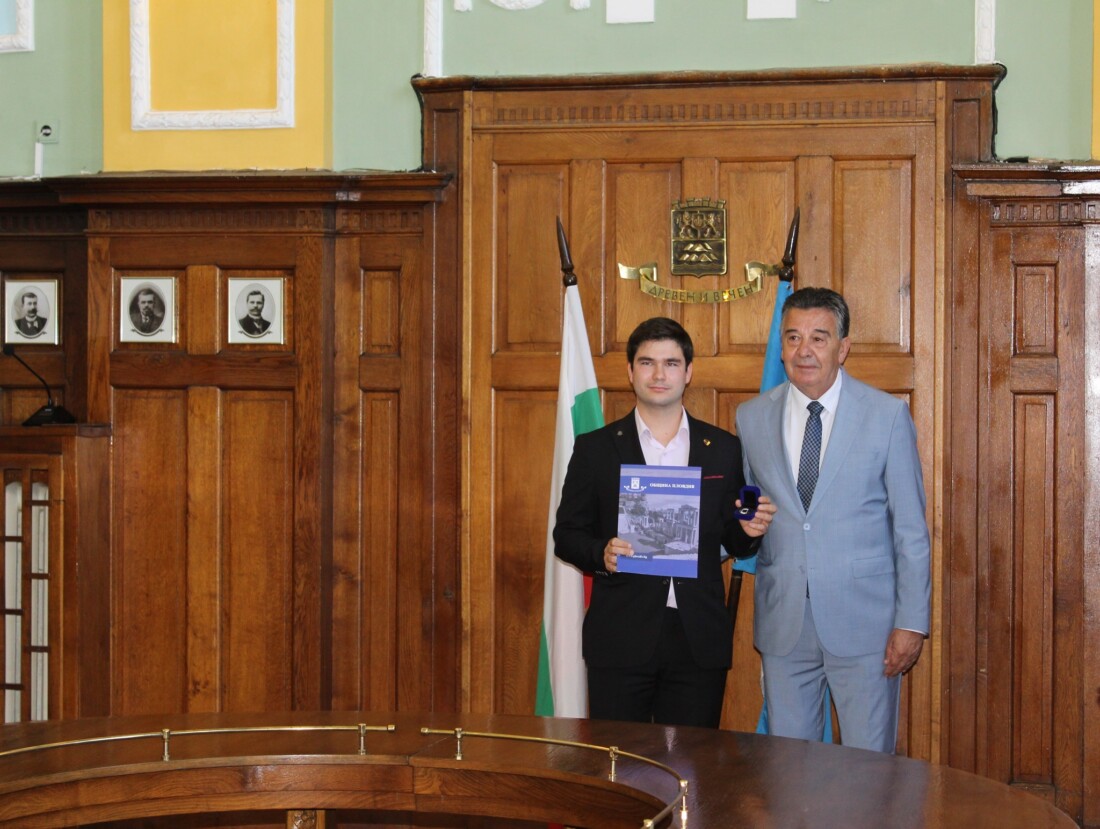 14 млади пловдивски творци получиха „Почетна значка на град Пловдив“ (СНИМКИ)