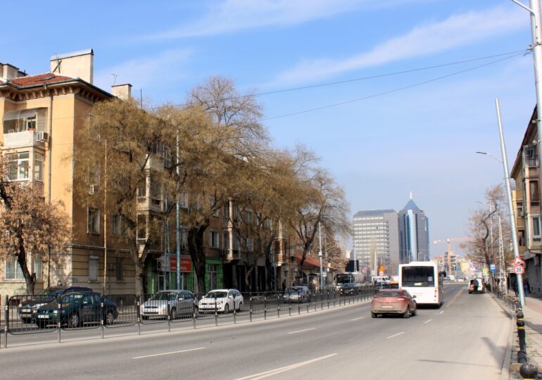 Сменят оградните пана по бул. „Цар Борис III Обединител“ в Пловдив