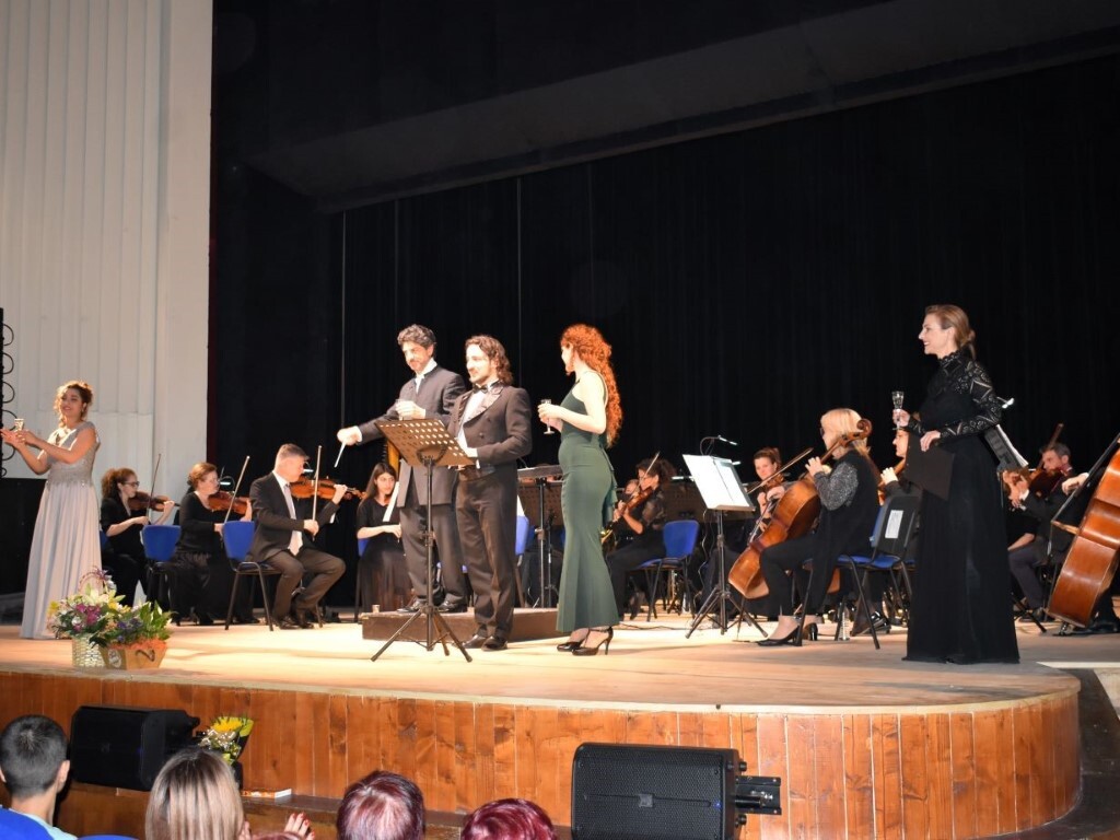 НЧ „Родолюбие“ – Асеновград бе официално открито с оперен концерт (СНИМКИ и ВИДЕО)