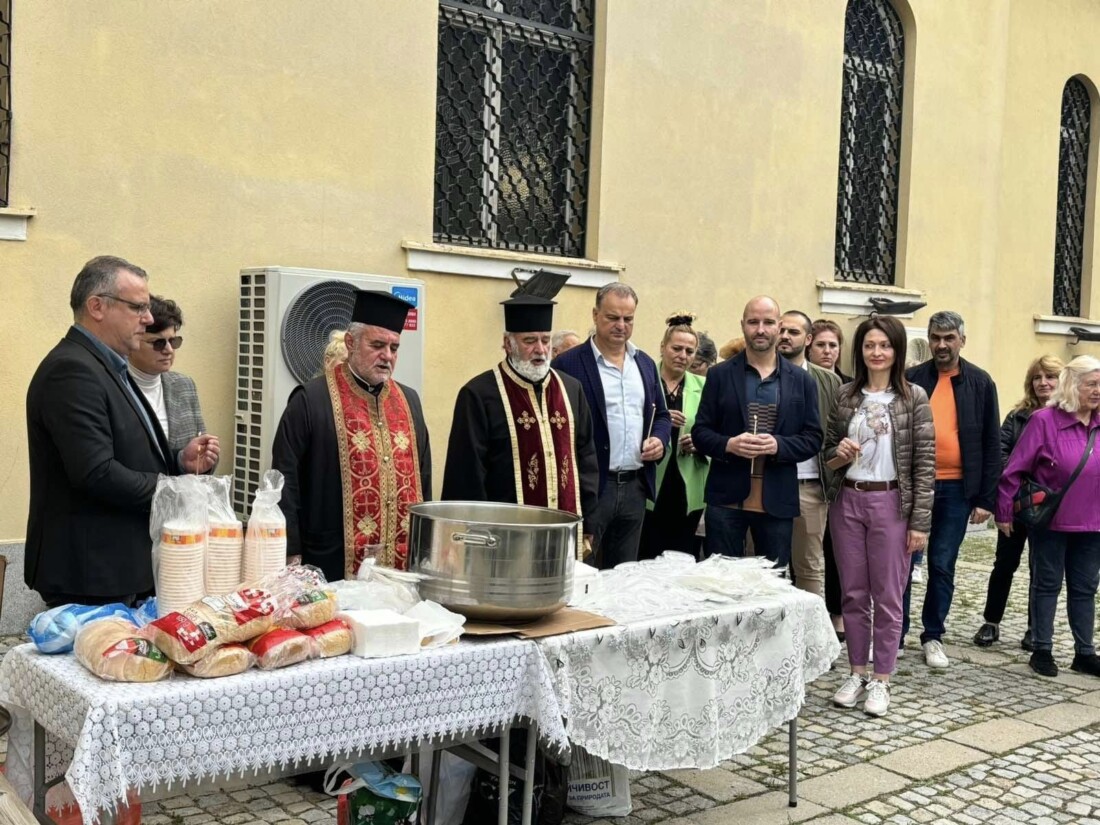 ГЕРБ даде курбани в Пловдив в почит на светите равноапостоли Константин и Елена (СНИМКИ)