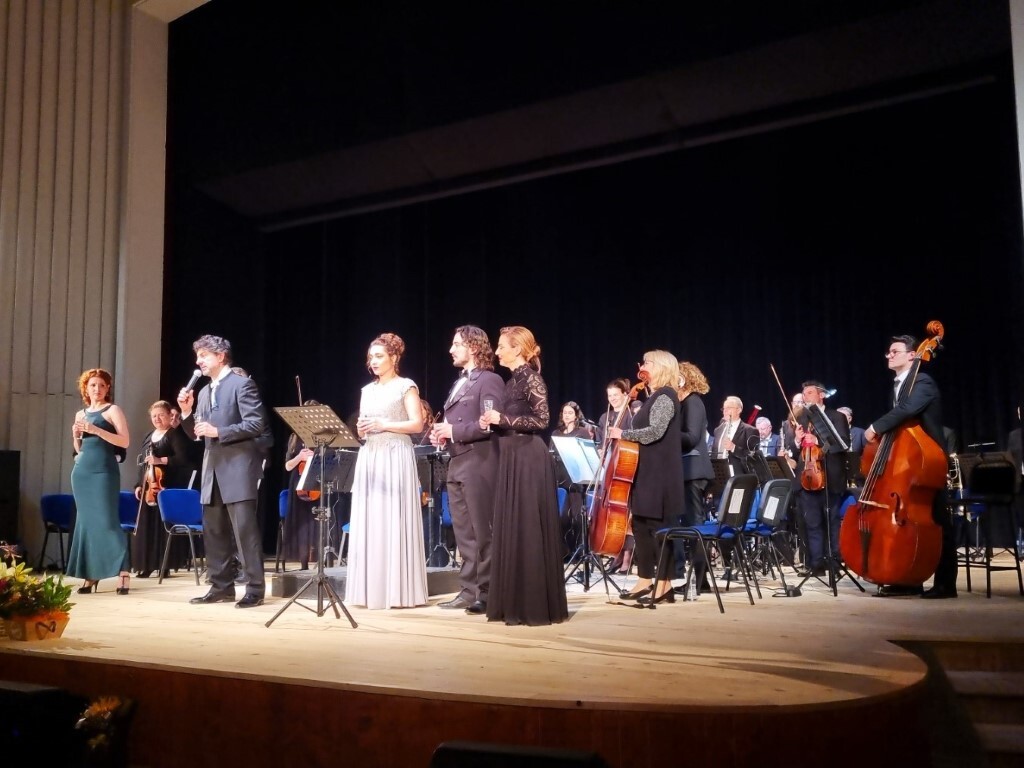 НЧ „Родолюбие“ – Асеновград бе официално открито с оперен концерт (СНИМКИ)