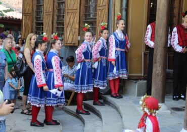 Седмицата на традиционните занаяти очаква посетители до Петровден (СНИМКИ)