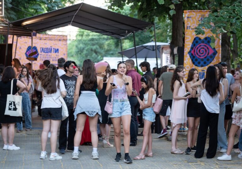 Започна единственият по рода си пловдивски фестивал на младите в театъра “Гледай Ти”