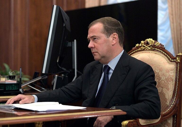 Заради атаките с американско оръжие: Медведев отново плаши с ядрен апокалипсис