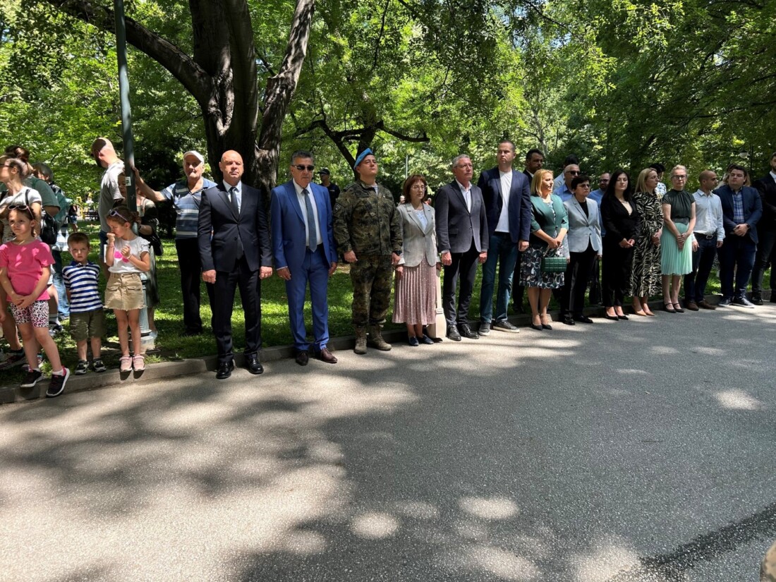 Пловдив почете Деня на Ботев и на загиналите за свободата и независимостта на България (СНИМКИ)