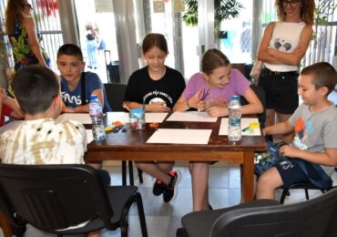 Над 220 деца се включват в безплатните занимания на „Шарена ваканция“ в Асеновград