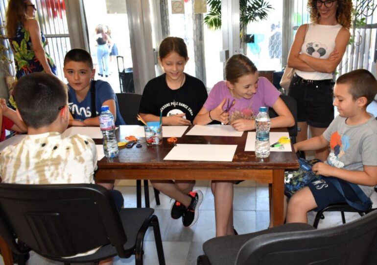 Над 220 деца се включват в безплатните занимания на „Шарена ваканция“ в Асеновград