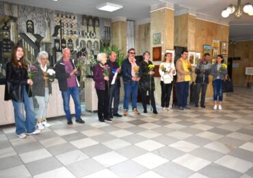 Асеновградски художници показаха творчеството си в обща изложба (СНИМКИ)