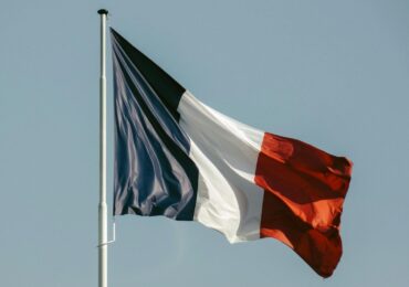 След победата на крайната десница: Макрон разпусна парламента, Франция отива на избори