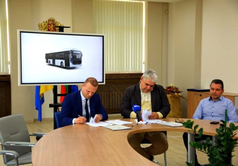 В Деня на екологията: Община Асеновград подписа договор за закупуването на електробуси (СНИМКИ)