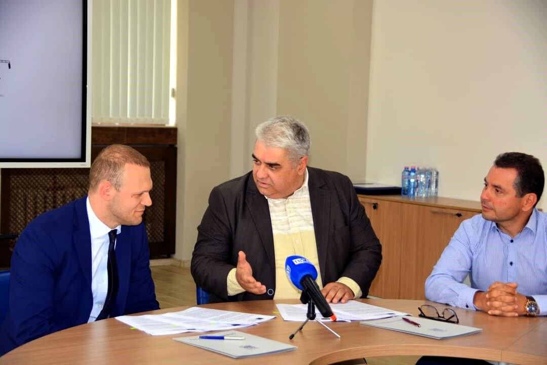 В Деня на екологията: Община Асеновград подписа договор за закупуването на електробуси (СНИМКИ)