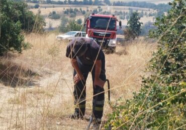 Спешно се търсят доброволци за гасенето на пожара край Хисаря