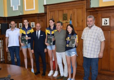 Кметът на Пловдив посрещна европейските шампионки по волейбол за девойки до 18 г.