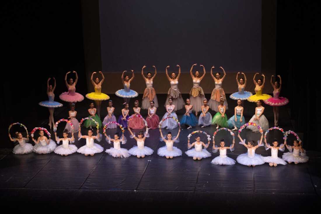 Зашеметяваща балетна гала вечер на танцово студио „Манифик“ покори публиката в ДК „Борис Христов“ (СНИМКИ)