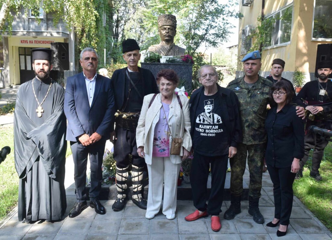 Паметник на капитан Петко войвода бе открит във Войводиново (СНИМКИ)