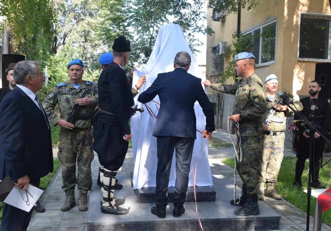 Паметник на капитан Петко войвода бе открит във Войводиново (СНИМКИ)